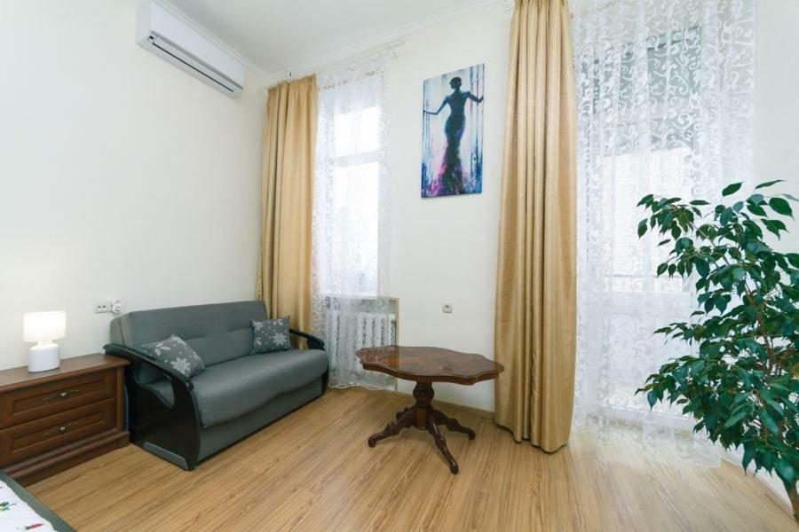 קייב Apartment On Saksahanskoho Street מראה חיצוני תמונה