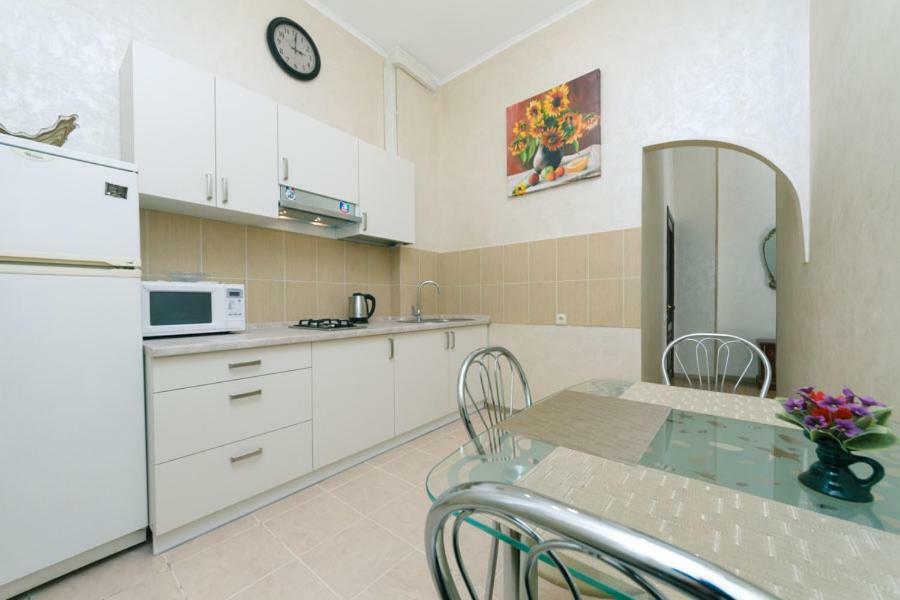 קייב Apartment On Saksahanskoho Street מראה חיצוני תמונה