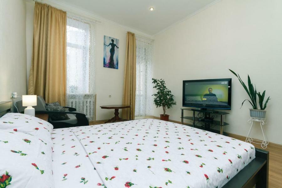 קייב Apartment On Saksahanskoho Street מראה חיצוני תמונה