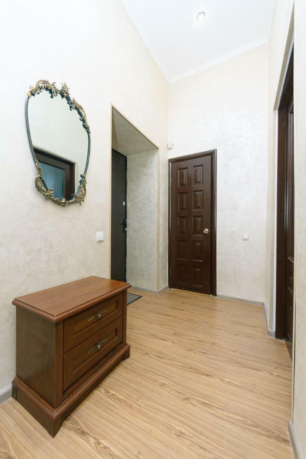 קייב Apartment On Saksahanskoho Street מראה חיצוני תמונה